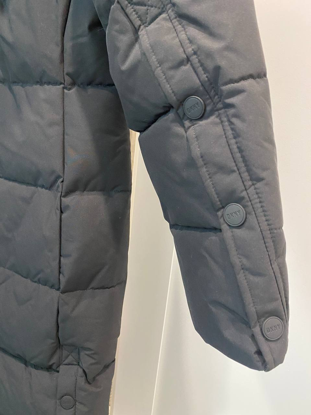 Пуховик DKNY
