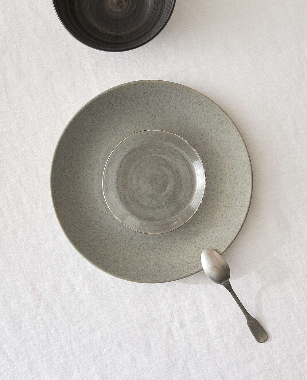 ZARA HOME ТАРЕЛКА ИЗ БОРОСИЛИКАТНОГО СТЕКЛА С ОБОДКОМ