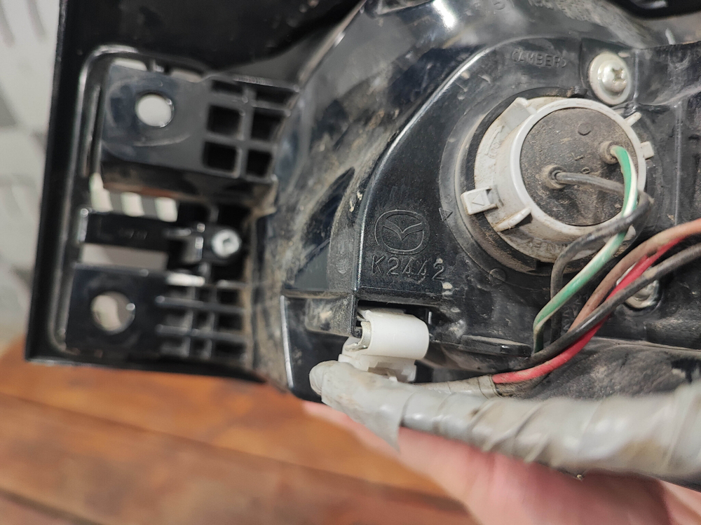 Фонарь задний левый Mazda CX-5 2 (KF) 17-21 Б/У Оригинал KB8M51160G