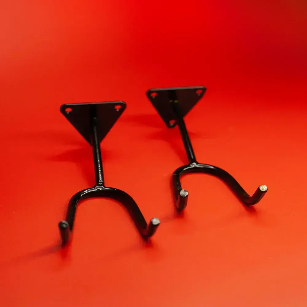 Держатель настенный для краскопульта усиленный с полимерным покрытием , кронштейн для инвентаря универсальный с тремя точками опоры Тяжелая Техника