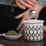 Frontier Co-op, Нарезанный и просеянный лист красной малины, 453 г (16 унций)