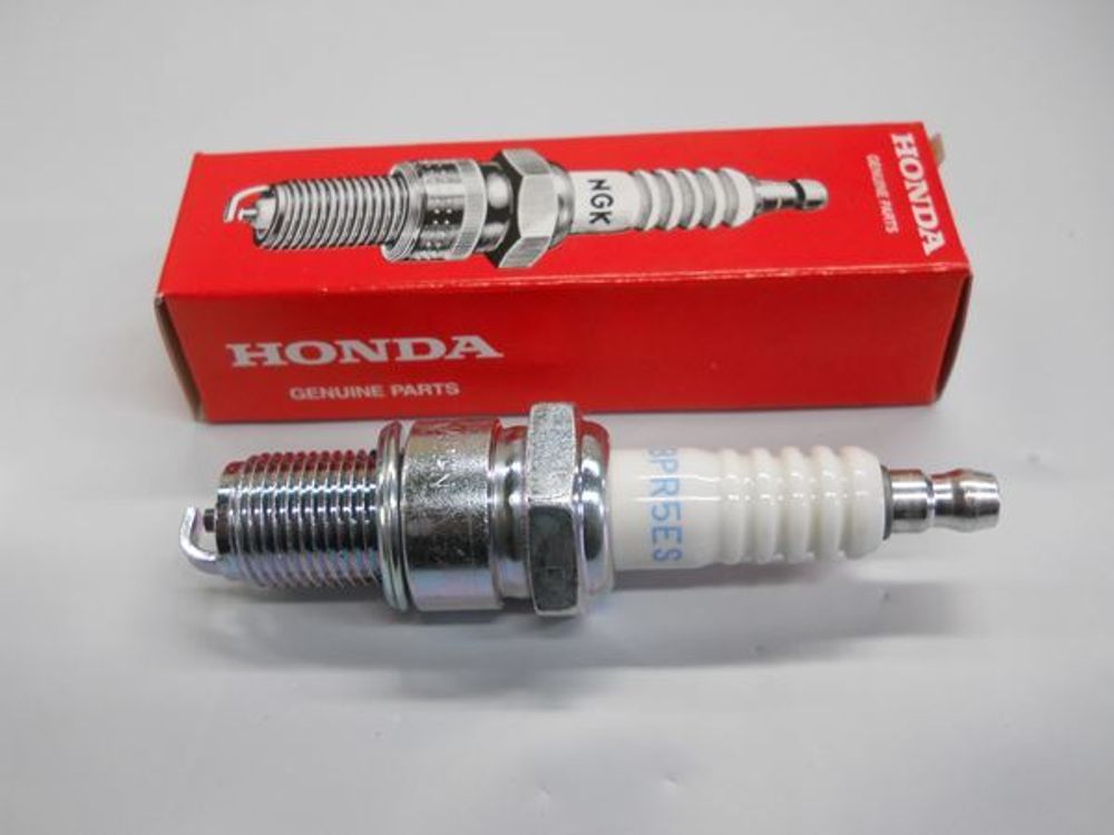 Свеча зажигания NGK (98079-55846)
