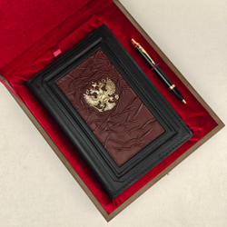 Набор "Ежедневник "Герб РФ" (триколор) из натуральной кожи со съемной обложкой и ручкой"