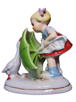 Статуэтка "Девочка с зонтиком и гусем" Lippelsdorf