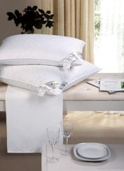 Подушка Asabella шелковая в сатине.