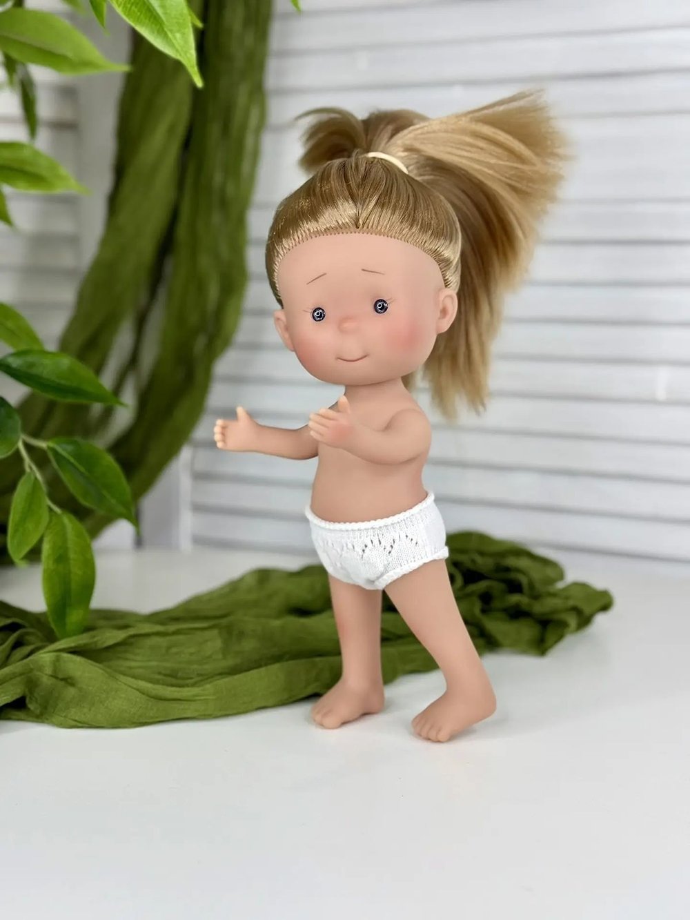 Кукла для девочки виниловая 23см Маленькая Пиппа без одежды (3299W15)