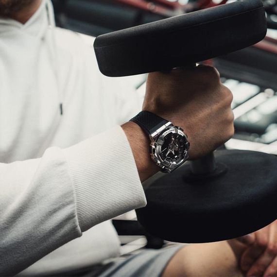 Наручные часы Casio GM-110-1A