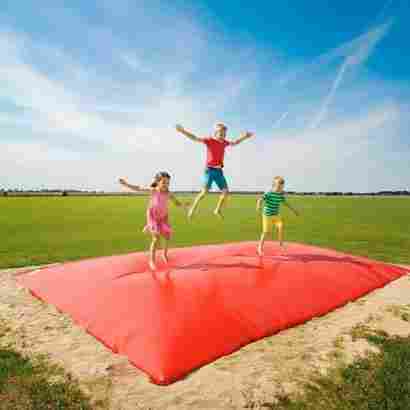 Надувная подушка «Алый остров» для установки в грунт, 8×6×2 м