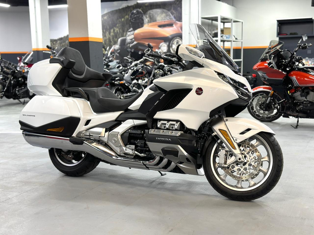 Honda GL 1800 Gold Wing (DCT)