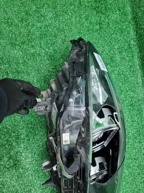 Битая Фара правая BMW 5er G30 (2017-2020) LED