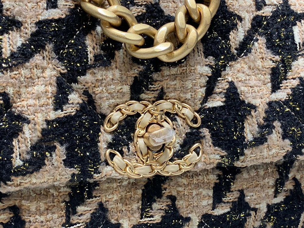 Chanel 19 26 cm