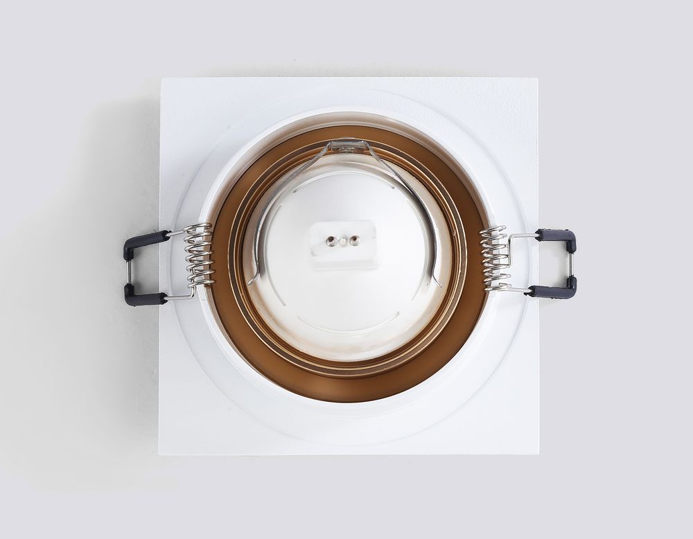 Ambrella Светильник встраиваемый Standard Tech TN102728