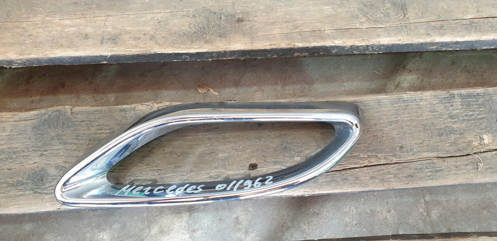 Накладка юбки заднего бампера левая GLS (X166) 15-19 Б/У Оригинал A0008850174