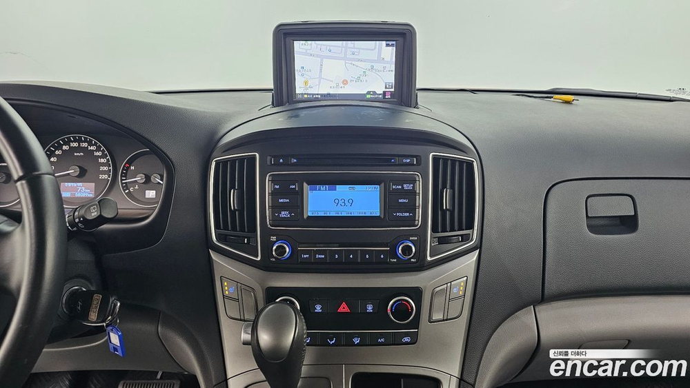 Hyundai The New Grand Starex Van 3-х местный (09.2020)