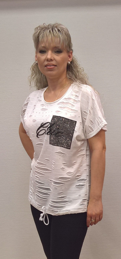 Блузон с прорезями и стразовым принтом