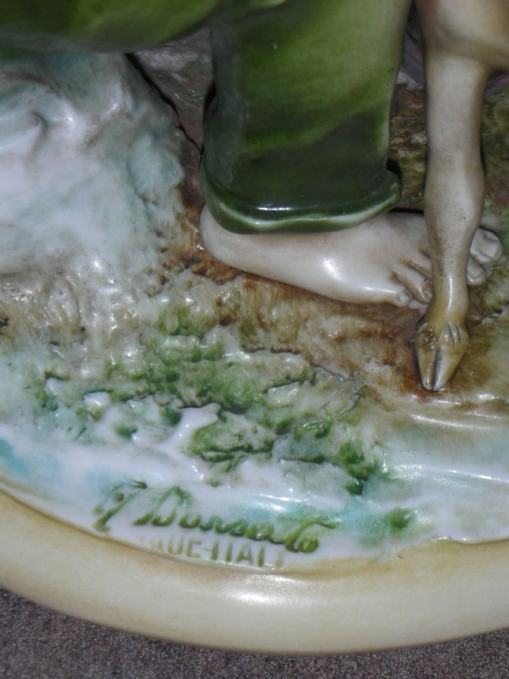 Статуэтка. Фарфор. Сельские заботы. Capodimonte. Италия