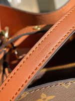 Louis Vuitton NeoNoe MM