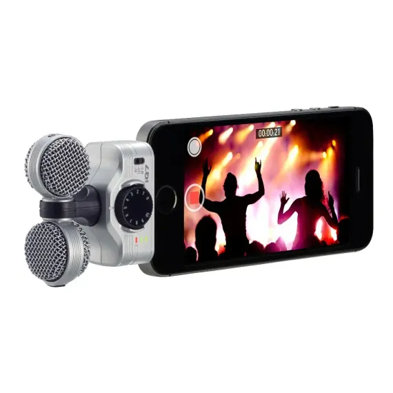 Zoom iQ7