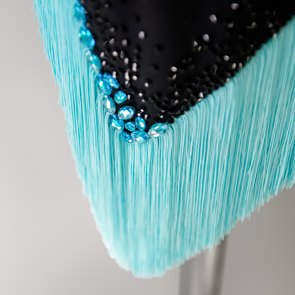 платье с бахромой