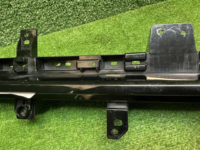 Накладка решетки радиатора Haval H3 (2024-н.в.)