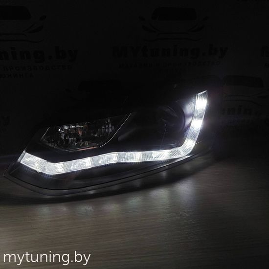 Передние фары Daylight для Volkswagen Polo V (09-17) Black