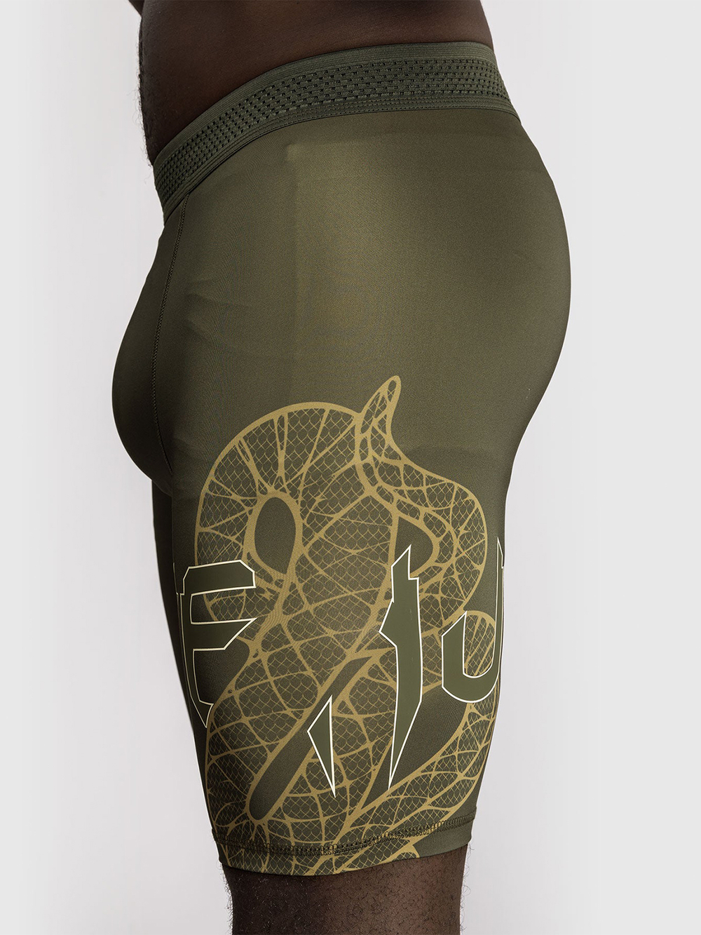 Шорты компрессионные Venum Serpenti Kaki/Bronze/Ivory