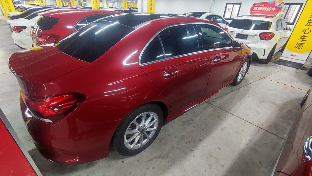 Mercedes-Benz A 200 L Sports Sedan Dynamic