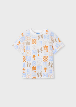 две футболки с шортами