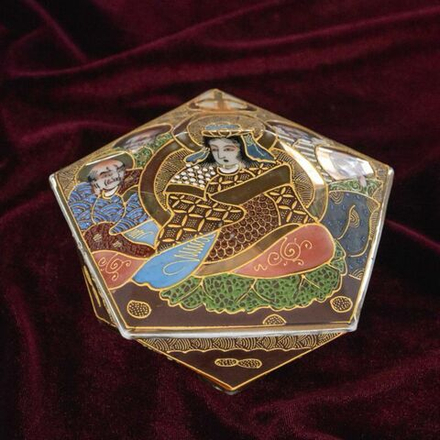 Винтаж: Пятиугольная шкатулка «Гуань Инь»
