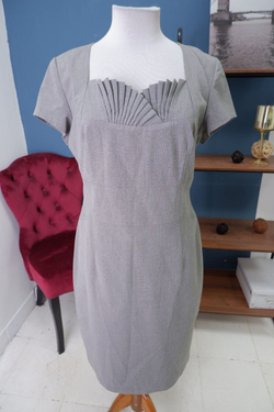 Платье Class International серое 48 размер