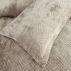 Покрывало 160x220 Sofi De MarkO Деварта бежевое