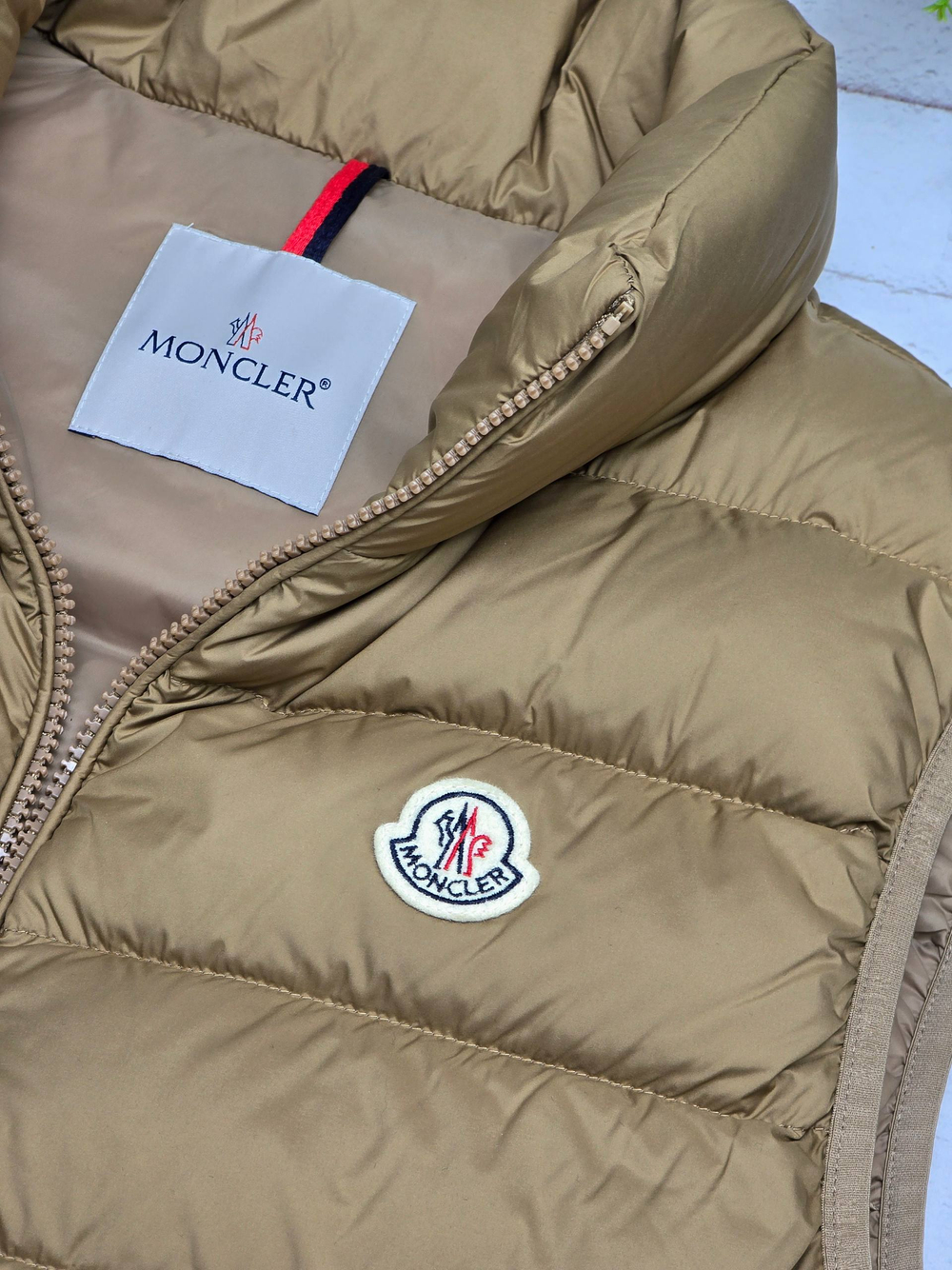 Безрукавка Moncler