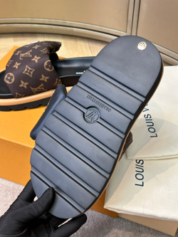 Louis Vuitton Pool Pillow Flat Comfort Mule