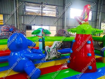 Коммерческий надувной батут "Зверята на радуге" 12*9*2.8 м.