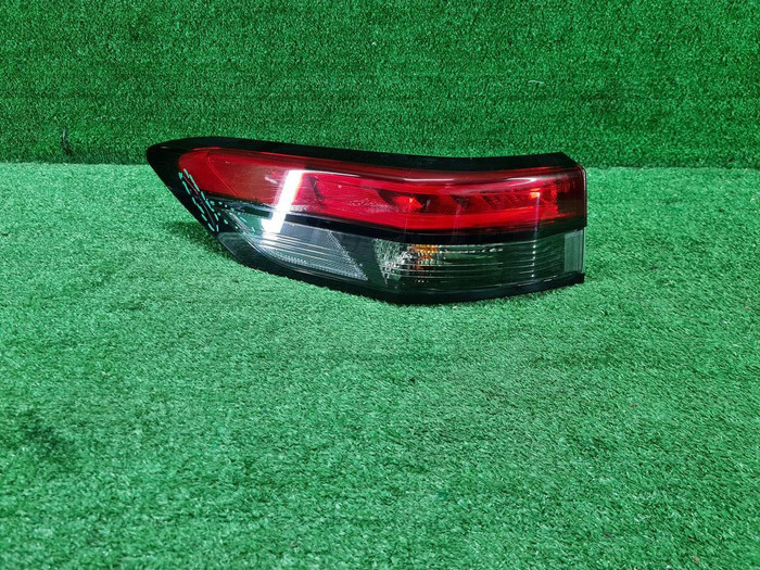 Фонарь левый внешний Nissan Pathfinder 5 R53 21-нв