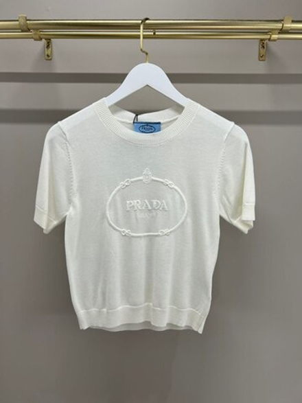 Футболка Prada