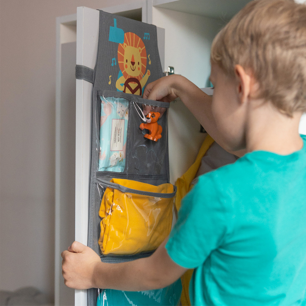 Набор для детского сада: кармашек, коврик, мешок. Львенок в машинке