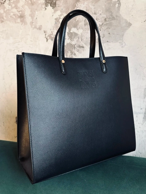 Женская черная форматная сумка из натуральной кожи "Сафьяно"