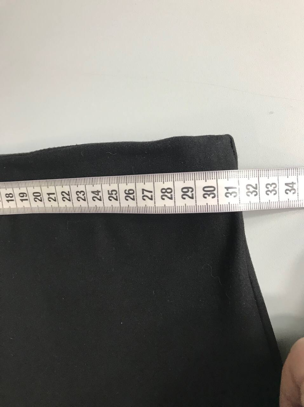 Юбка обтягивающего кроя, визуально на 40 размер