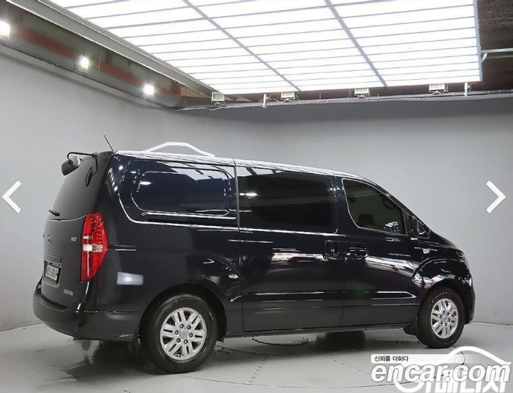 Hyundai The New Grand Starex Van 5-и местный (07.2020)