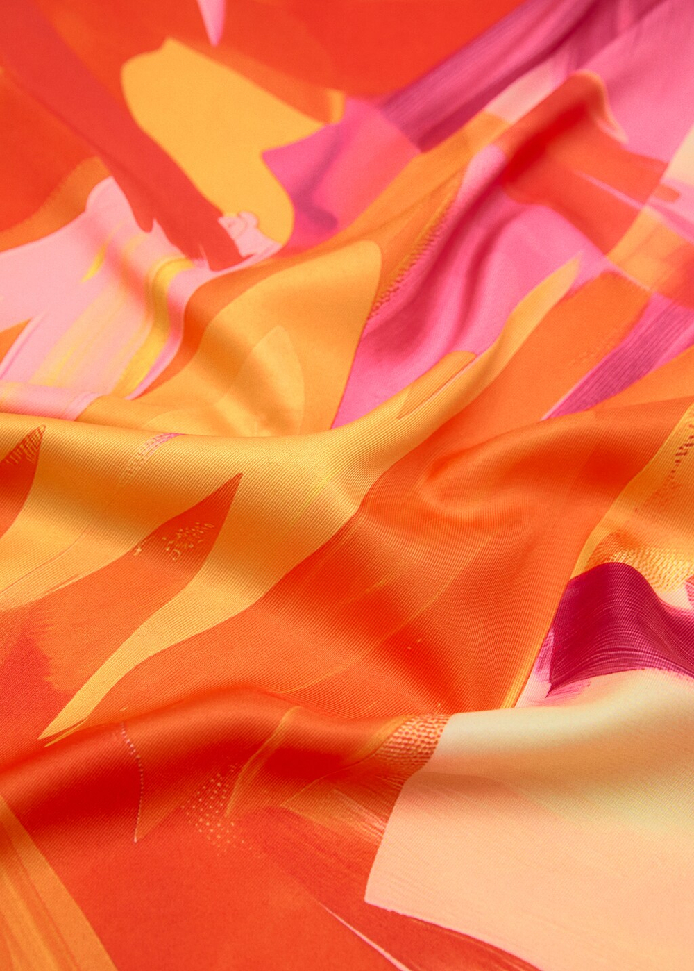 Шелковый платок с абстрактным принтом