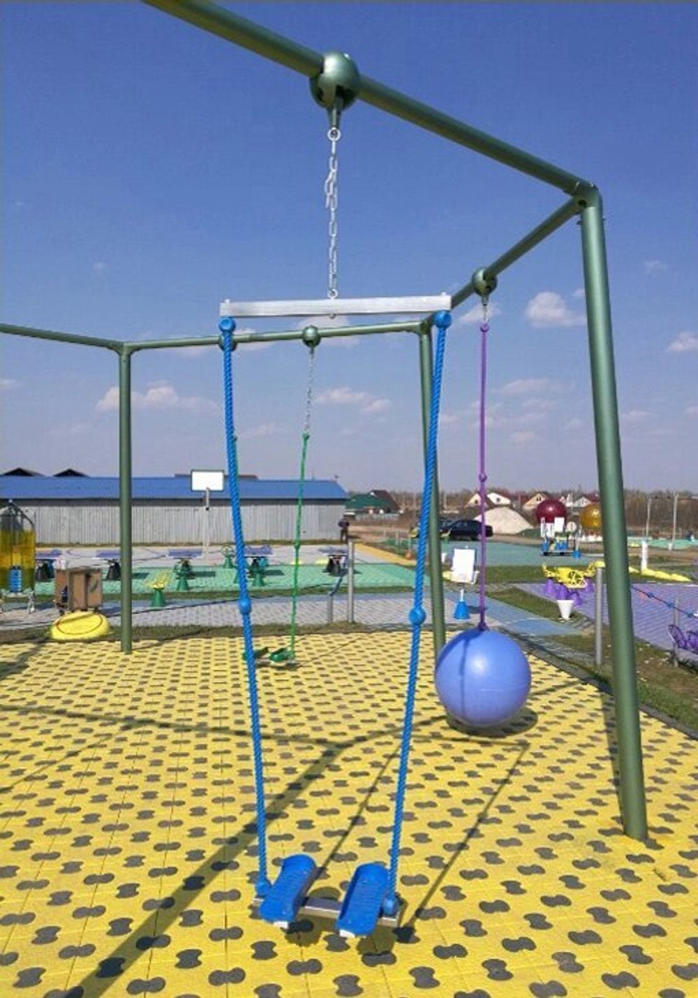 Качели-шар высотой 300 см, диаметр крепления на трубу 76 мм