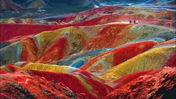 Радужные горы Китая: Природа как художник-абстракционист.