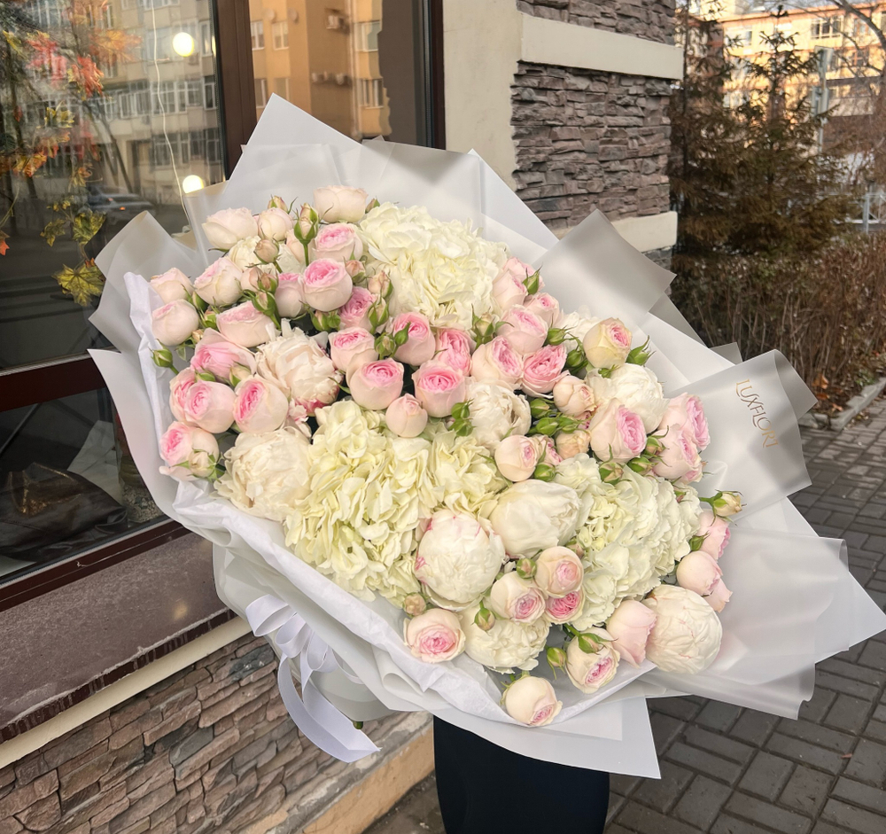 купить пионы в Казани