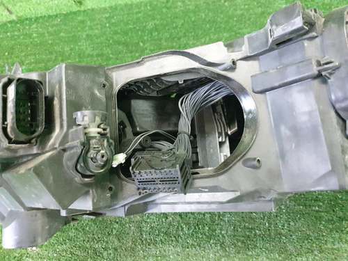 Фара правая Audi Q7 2 (2015-2019) LED