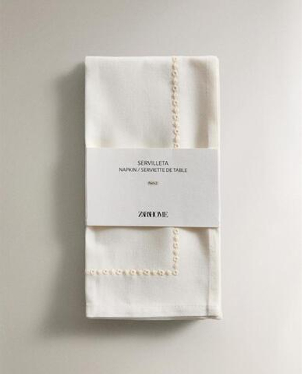 ZARA HOME САЛФЕТКА С ВЫШИВКОЙ (УПАКОВКА ИЗ 2 ШТУК), ЭКРЮ