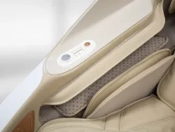 Массажное кресло FUJIMO PEGASUS PRO Шампань