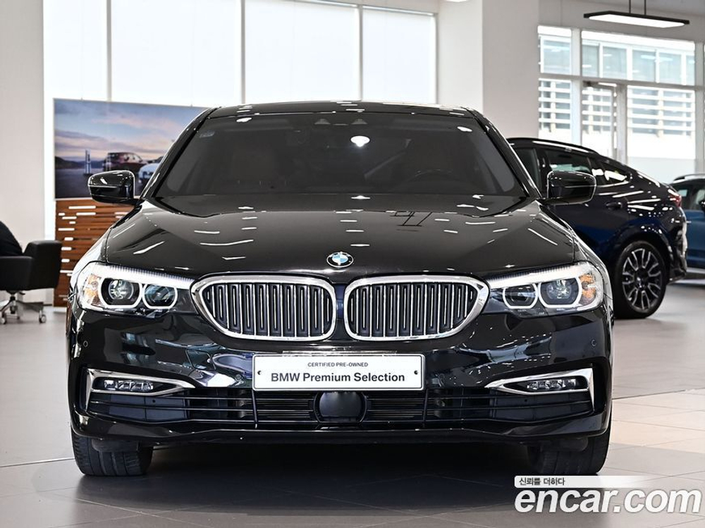 BMW 5 Series (G30) 520i Luxury (02.2020)