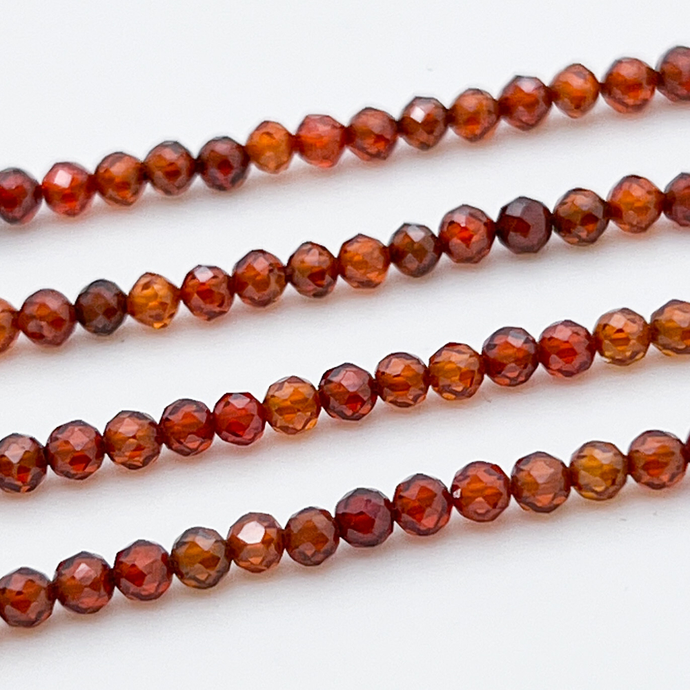 Фианит (кубический цирконий), цвет коричнево-красный, размер 3 мм, цена за нить около 130 шт (38 см)