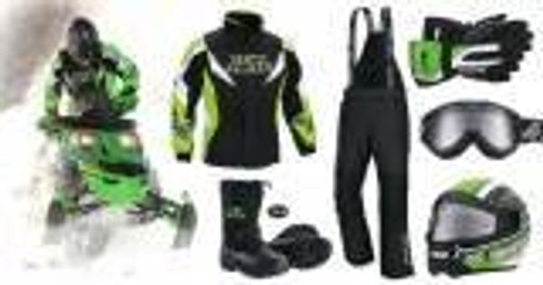 Выбираем экипировку для езды на снегоходе